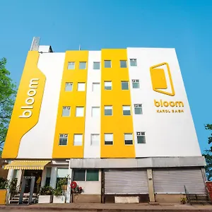Bloom - Karol Bagh Hotel